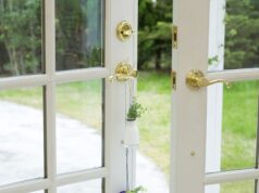 Hinged Screen Doors: Each And Everything You Need To Know About Hinged Screen Doors hinged screen door