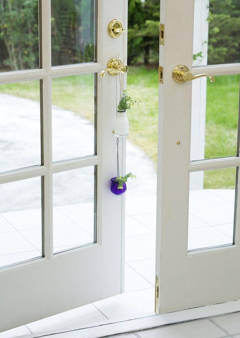 Hinged Screen Doors: Each And Everything You Need To Know About Hinged Screen Doors